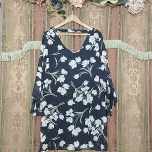 (C Apparel) Women's Floral Blouse -Large